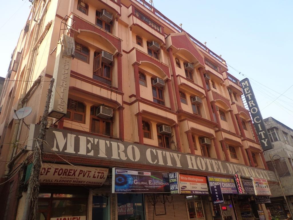 Metro City Delhi  Exteriör bild
