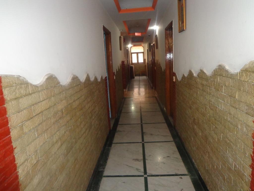 Metro City Delhi  Exteriör bild